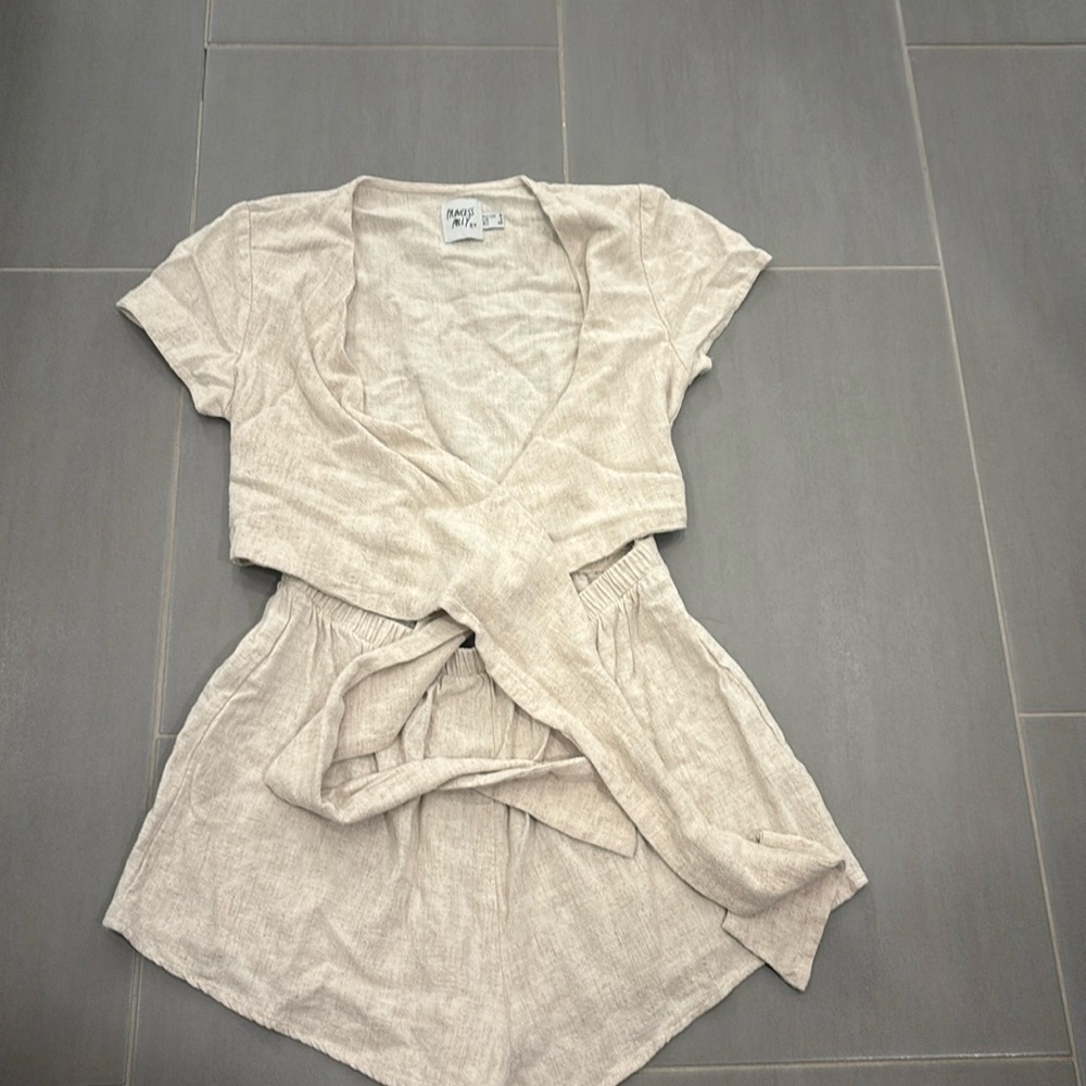princess Polly tie front romper
